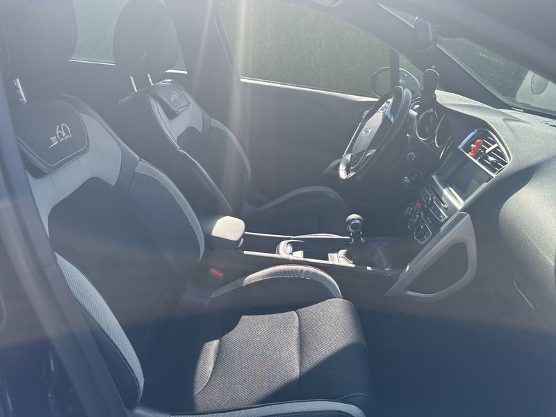 Citroen DS4 1.6 Blue-HDi Chic — zdjęcie 10