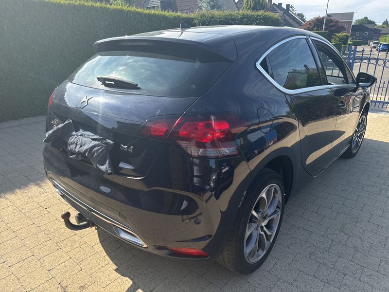 Citroen DS4 1.6 Blue-HDi Chic — zdjęcie 5