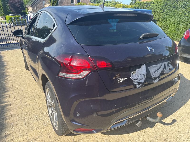 Citroen DS4 1.6 Blue-HDi Chic — zdjęcie 3