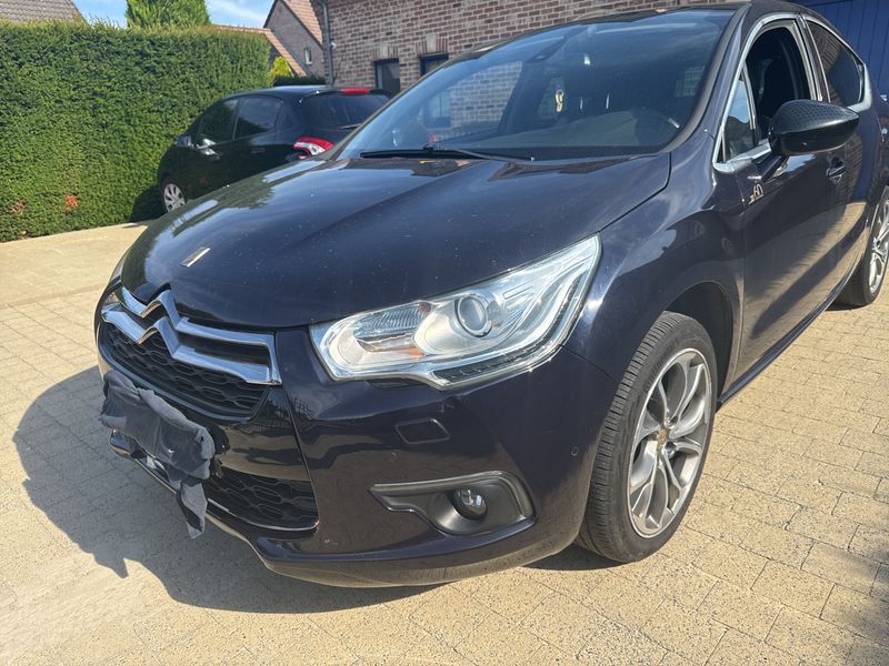 Citroen DS4 1.6 Blue-HDi Chic — zdjęcie 2