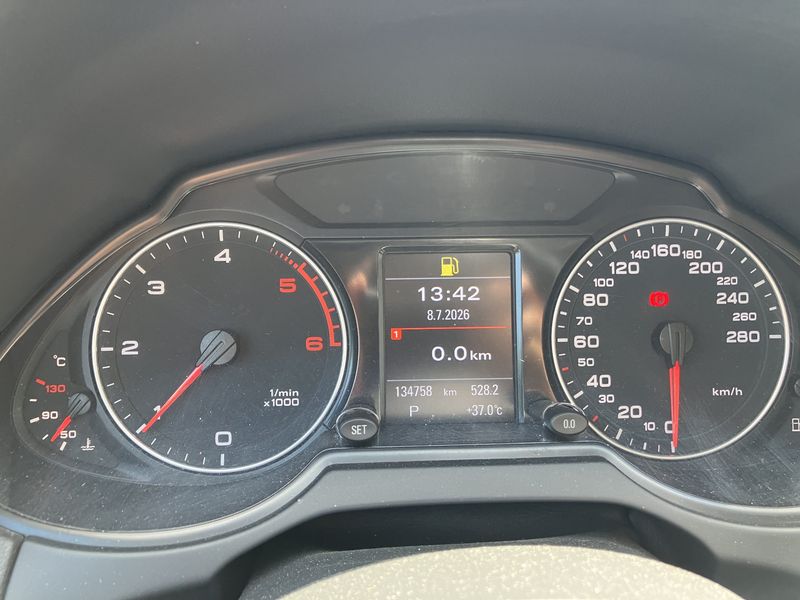 Audi Q5 2.0 TDI quattro — zdjęcie 12