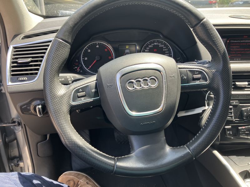 Audi Q5 2.0 TDI quattro — zdjęcie 11