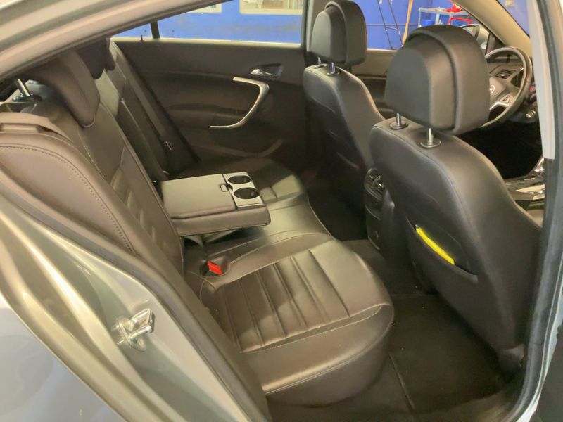 Opel Insignia 2.0 Turbo Sport — zdjęcie 14