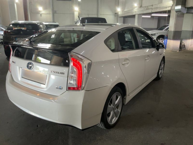Toyota Prius 1.8 Plug-in Hybrid 2013 – снимка 8