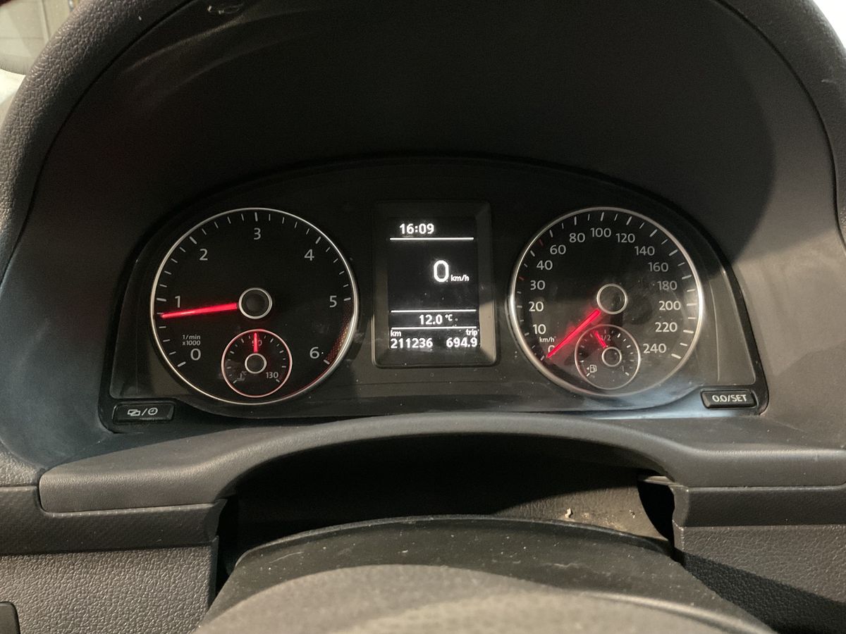 Volkswagen Caddy 2015 — photo 19