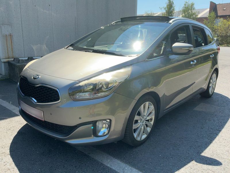 Kia Carens 1.7 CRDi Vision