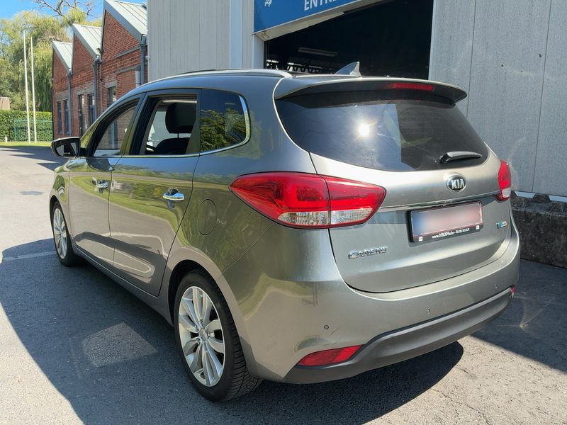 Kia Carens 1.7 CRDi Vision — zdjęcie 3