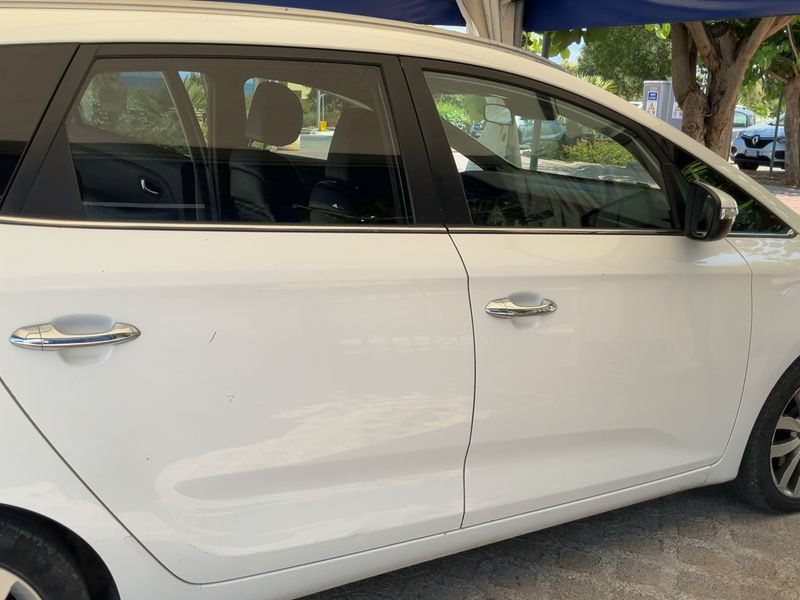 Kia Carens 1.7 CRDi High tech — zdjęcie 7