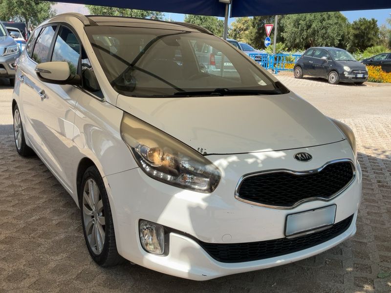 Kia Carens 1.7 CRDi High tech — zdjęcie 8