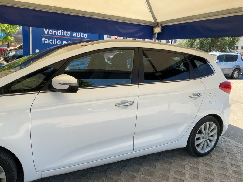 Kia Carens 1.7 CRDi High tech — zdjęcie 4