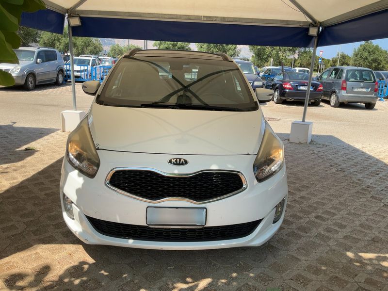 Kia Carens 1.7 CRDi High tech — zdjęcie 9