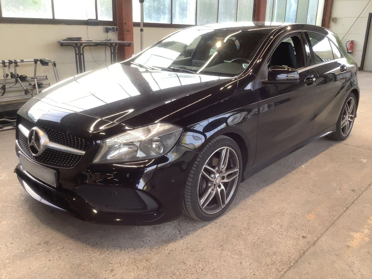 Mercedes-Benz A-Klasse 2016 — photo 1