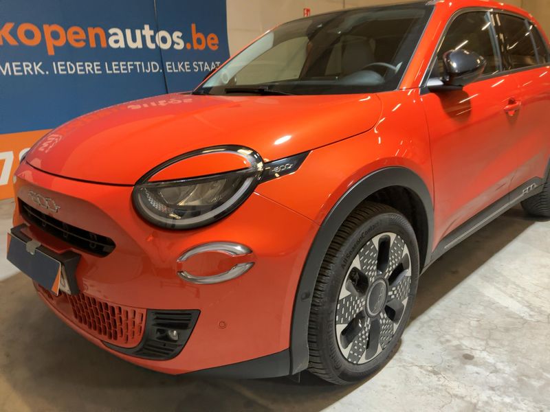 Fiat 600 1.2 Mild-Hybrid La Prima — zdjęcie 2