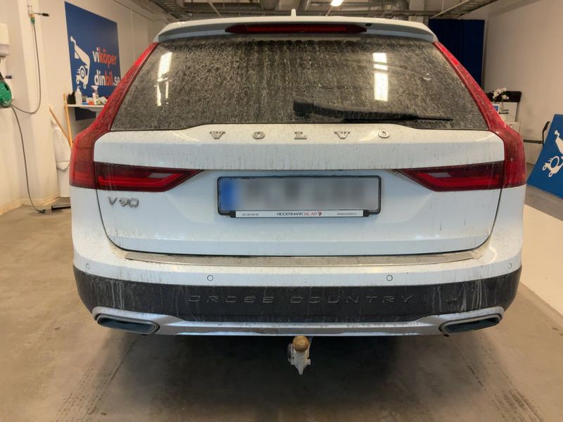 Volvo V90 Cross Country 2.0 D4 Pro AWD — zdjęcie 5