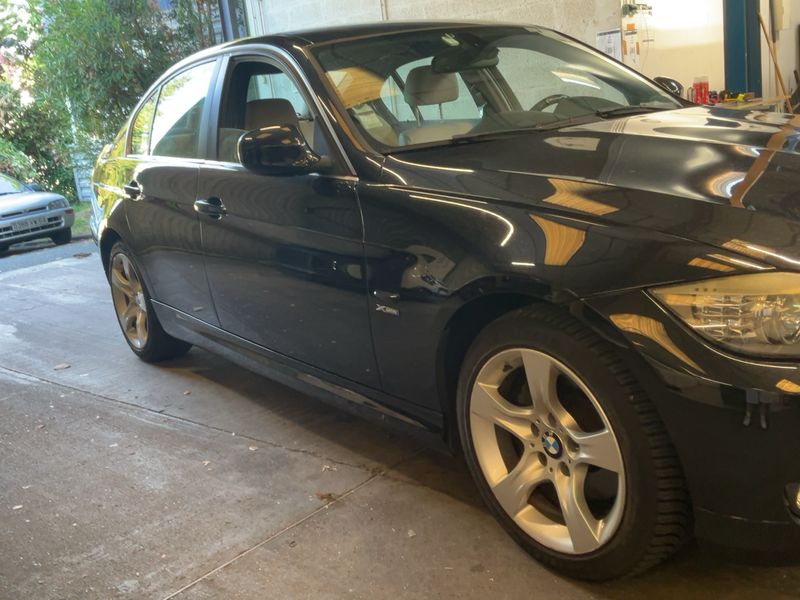 BMW 3er 320d xDrive Edition Luxe 2011 – снимка 12