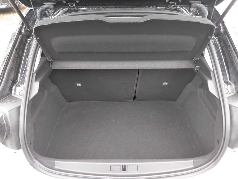 Opel Corsa 1.2 Turbo Elegance 2023 – снимка 9
