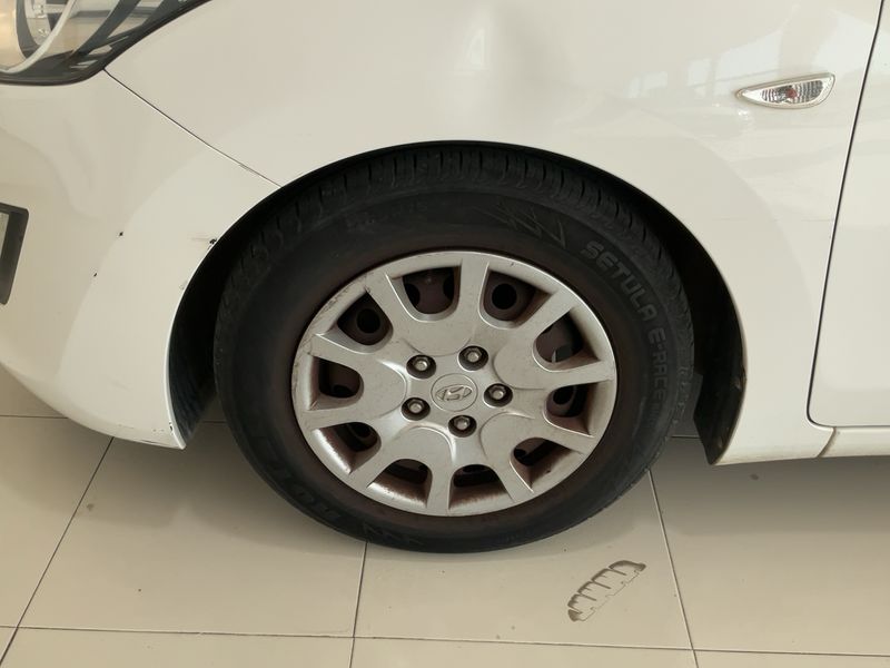 Hyundai i30 1.4 Klass 2014 – снимка 3