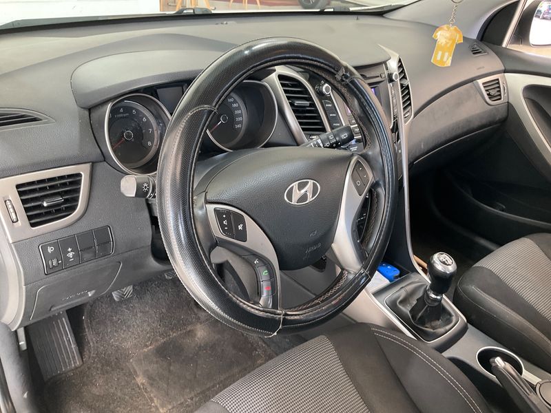 Hyundai i30 1.4 Klass 2014 – снимка 28
