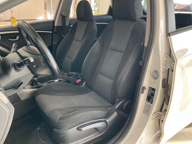 Hyundai i30 1.4 Klass 2014 – снимка 27