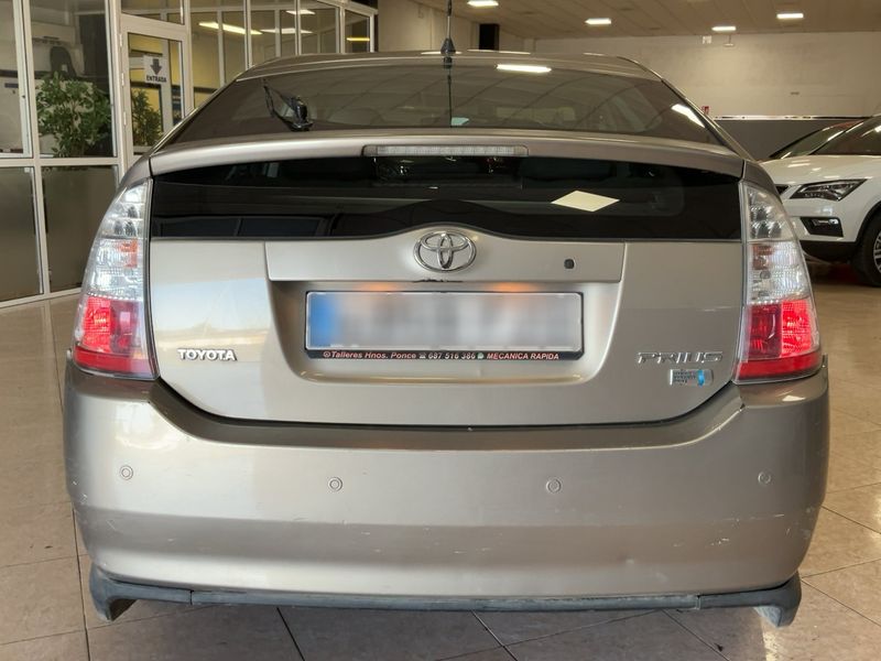 Toyota Prius 1.5 Executive — zdjęcie 5