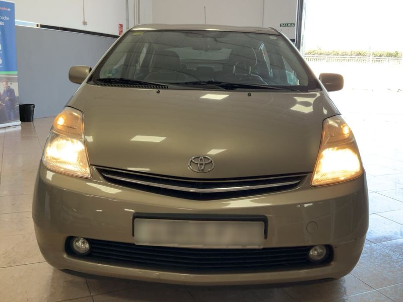 Toyota Prius 1.5 Executive — zdjęcie 9