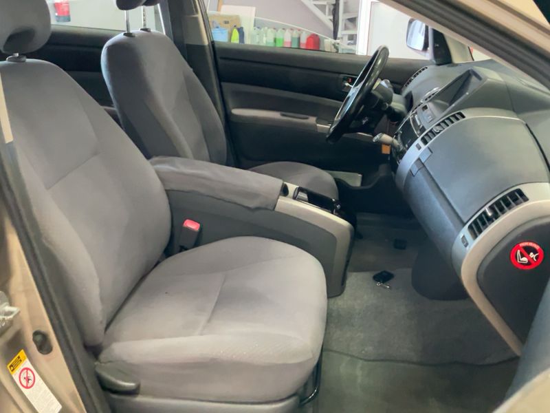 Toyota Prius 1.5 Executive — zdjęcie 11