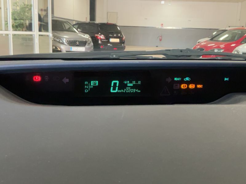 Toyota Prius 1.5 Executive — zdjęcie 13