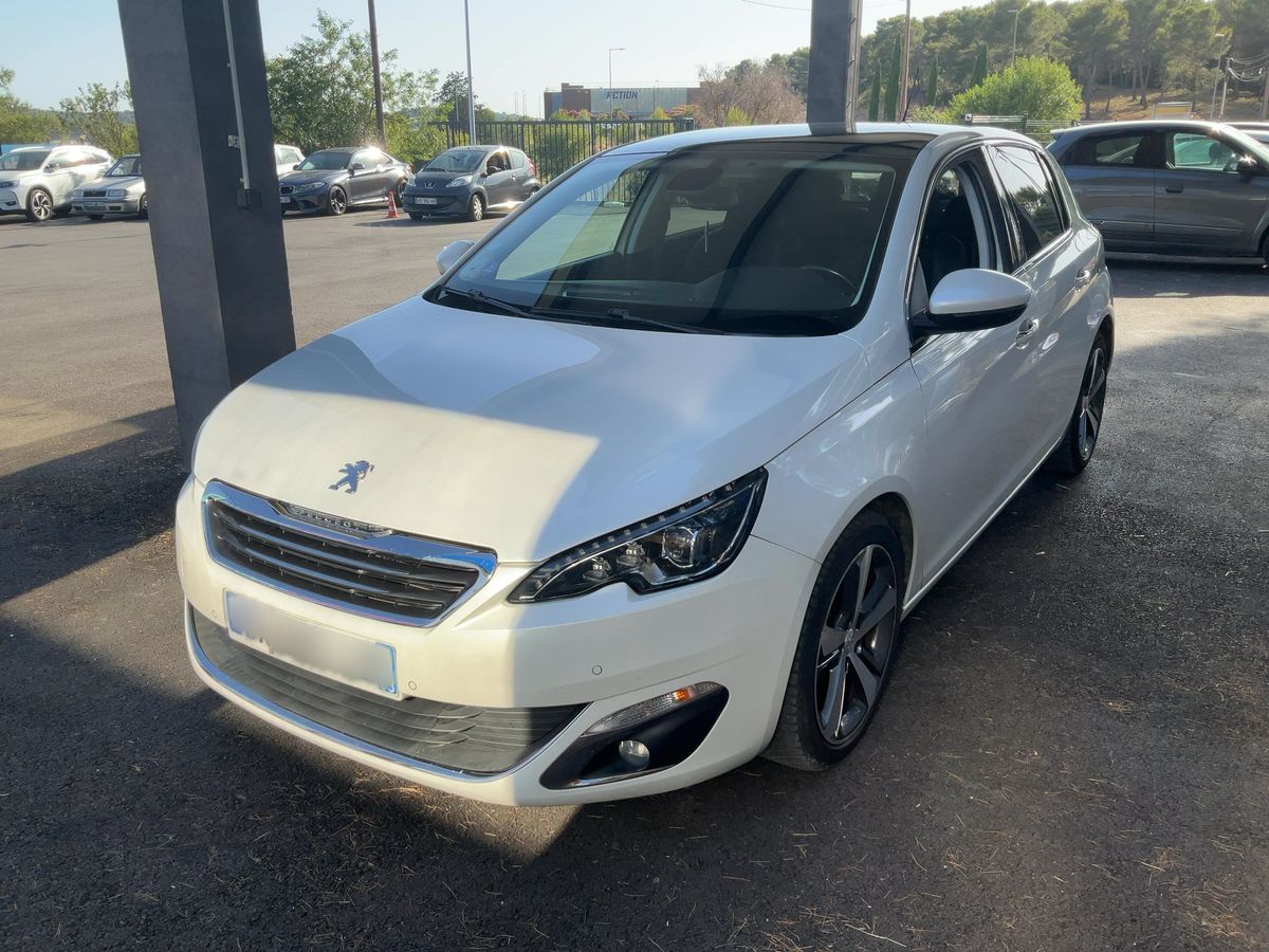 Peugeot 308 2015 — photo 1
