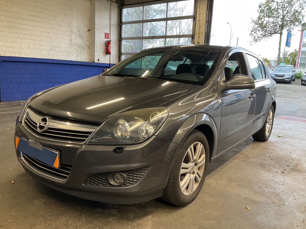 Opel Astra 1.6 Innovation "110 Jahre"