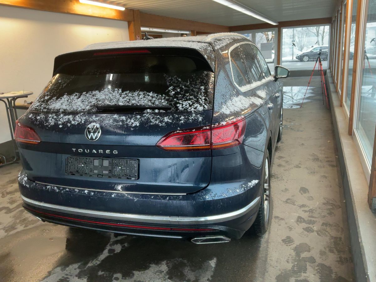 Volkswagen Touareg 2022 — photo 9