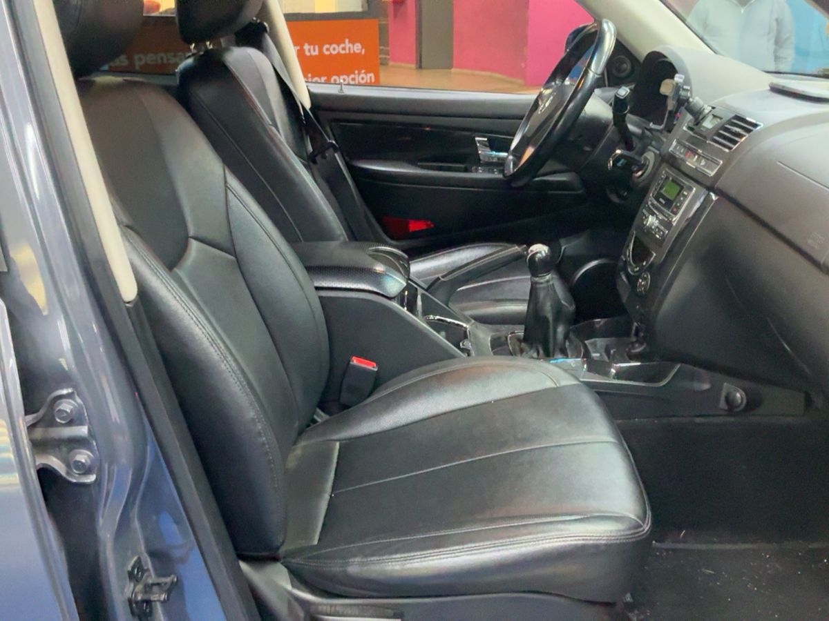 Ssangyong Rexton 2016 — photo 17