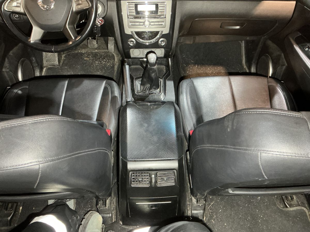 Ssangyong Rexton 2016 — photo 46