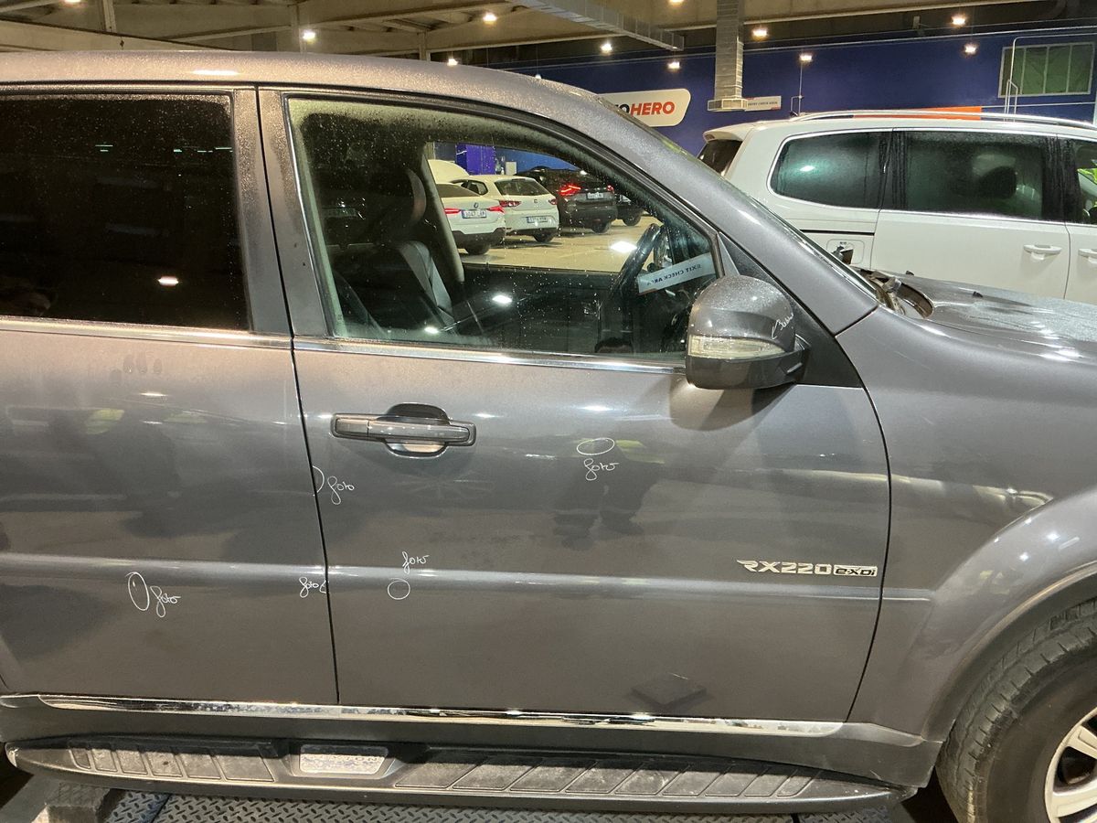 Ssangyong Rexton 2016 — photo 34