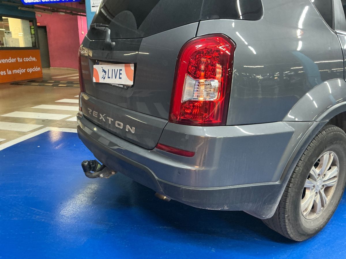 Ssangyong Rexton 2016 — photo 61