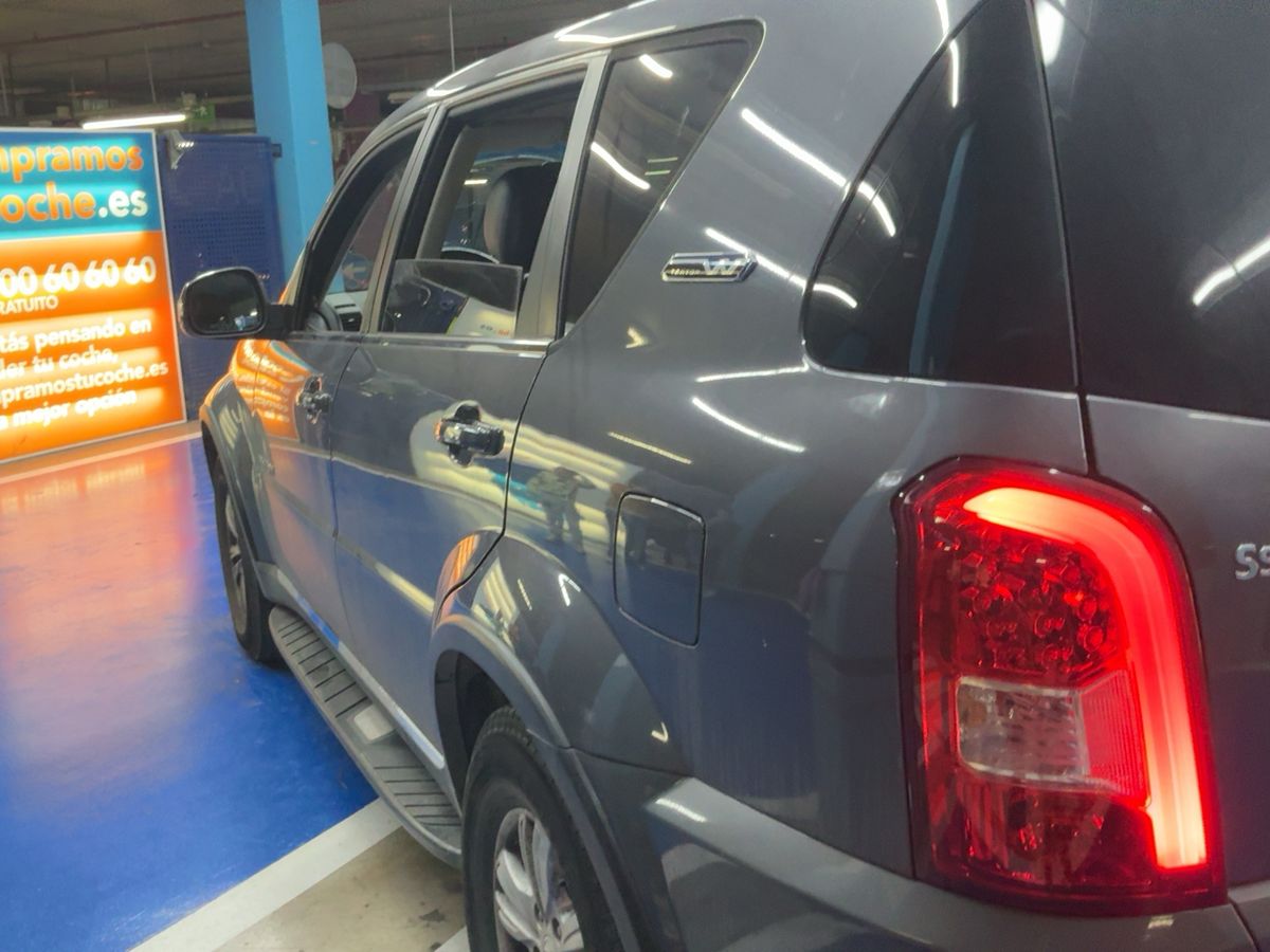Ssangyong Rexton 2016 — photo 7