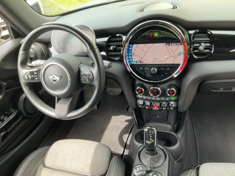 MINI Cabrio Cooper Classic Trim 2021 – снимка 18