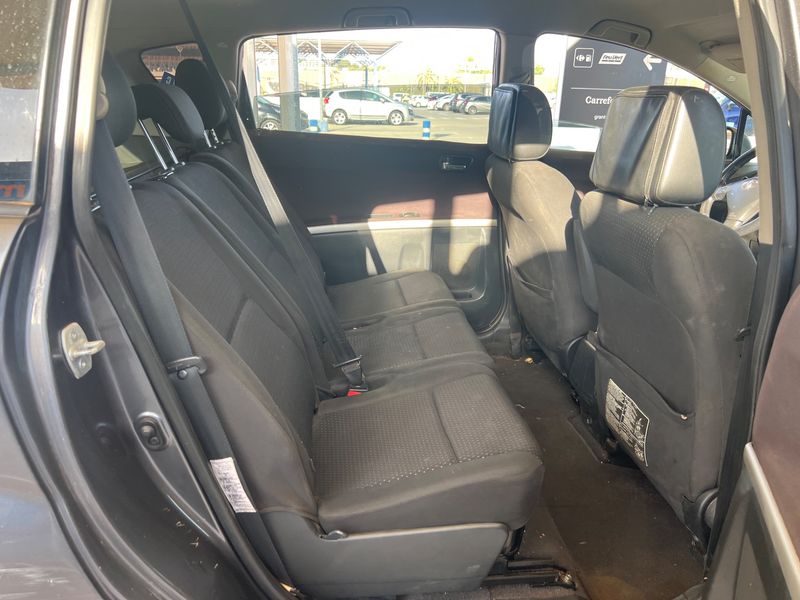Toyota Corolla Verso 2.2 D-4D Luna — zdjęcie 14