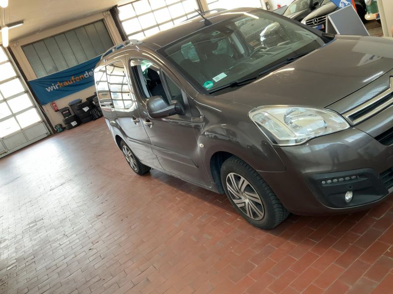 Citroen Berlingo 1.6 Blue-HDi Selection 2017 – снимка 12