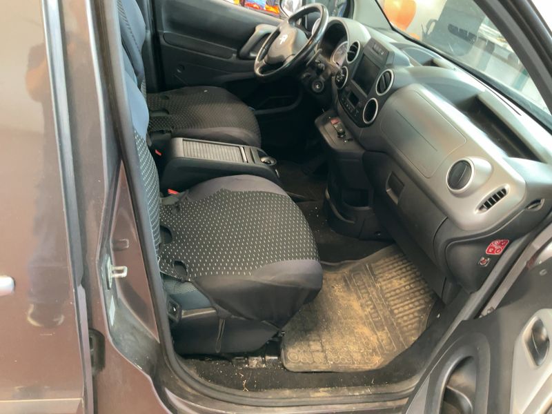 Citroen Berlingo 1.6 Blue-HDi Selection 2017 – снимка 17