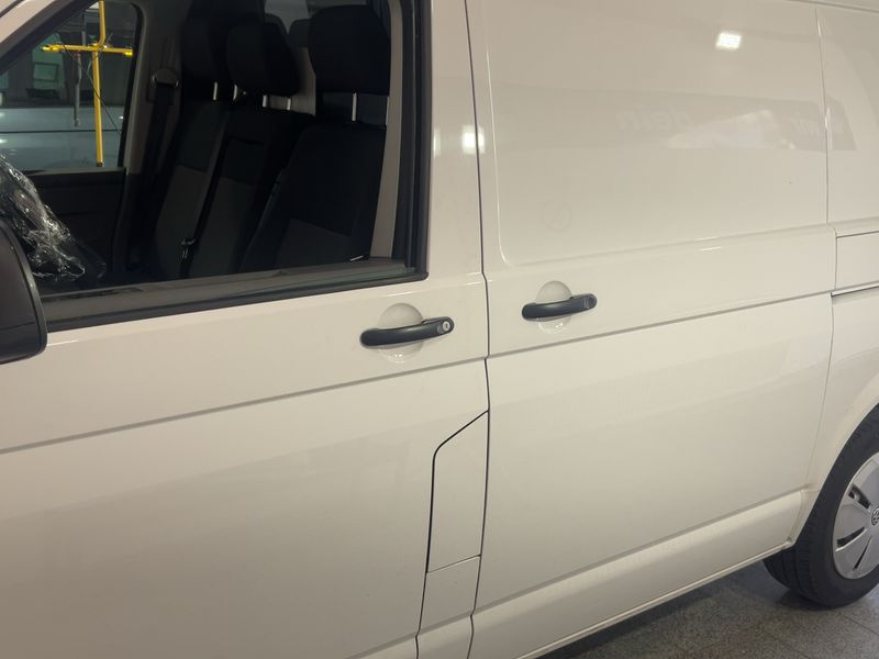 Volkswagen T6 Transporter 2.0 TDI Kasten FWD — zdjęcie 4