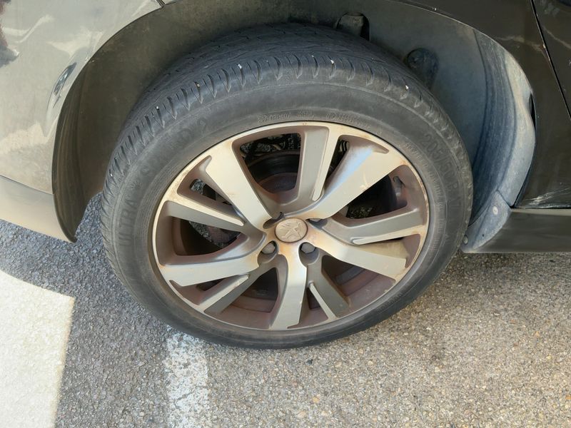 Peugeot 2008 1.6 e-HDi Allure 2014 – снимка 9