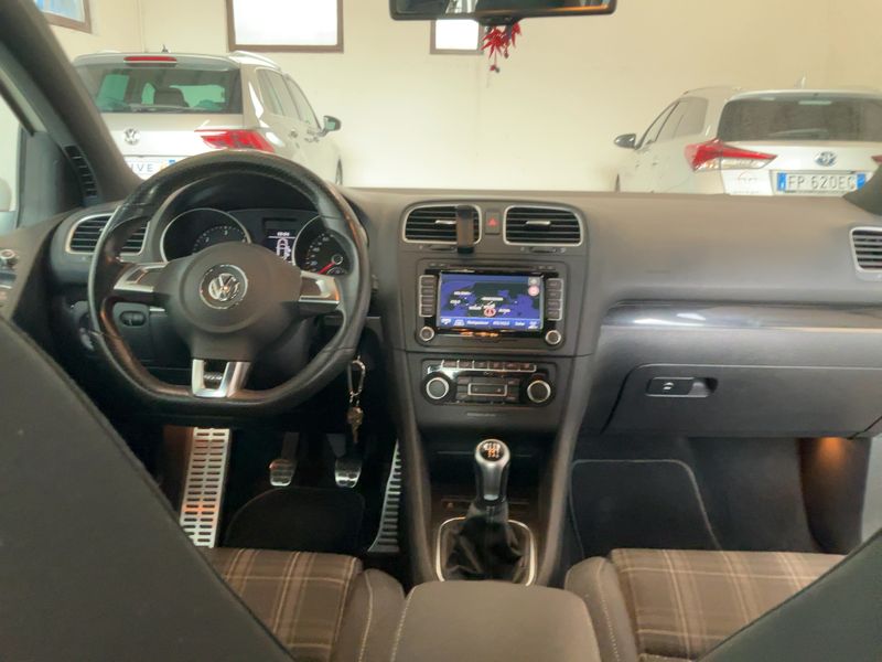 Volkswagen Golf VI 2.0 TDI GTD — zdjęcie 12