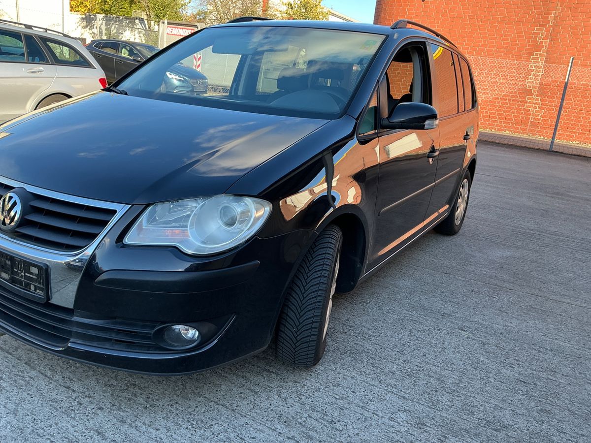 Volkswagen Touran 1.6 Conceptline