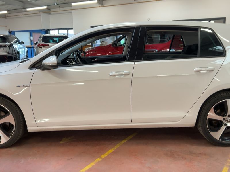 Volkswagen e-Golf VII electric drive 100 kW — zdjęcie 4