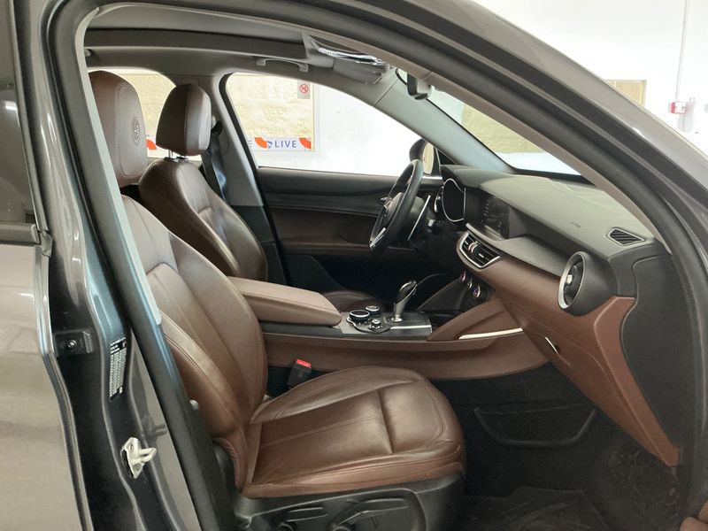 Alfa Romeo Stelvio 2.2 JTDM Super 2WD — zdjęcie 11