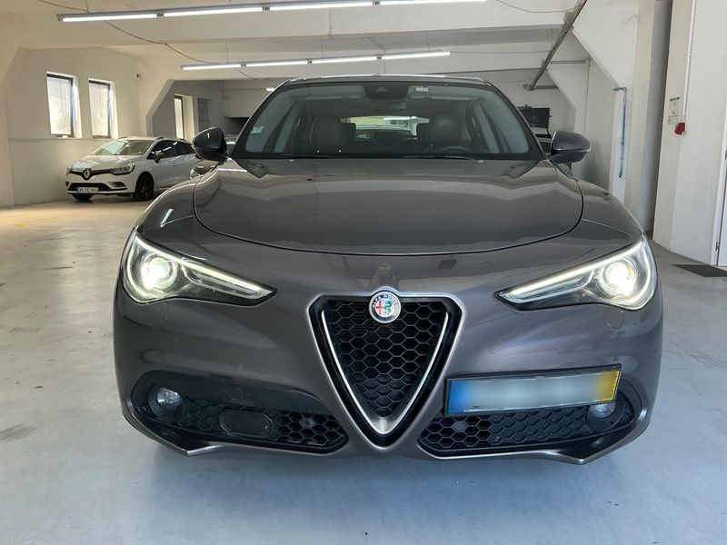 Alfa Romeo Stelvio 2.2 JTDM Super 2WD — zdjęcie 9