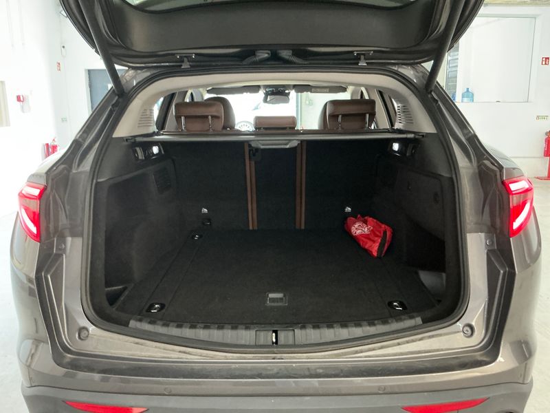 Alfa Romeo Stelvio 2.2 JTDM Super 2WD — zdjęcie 10