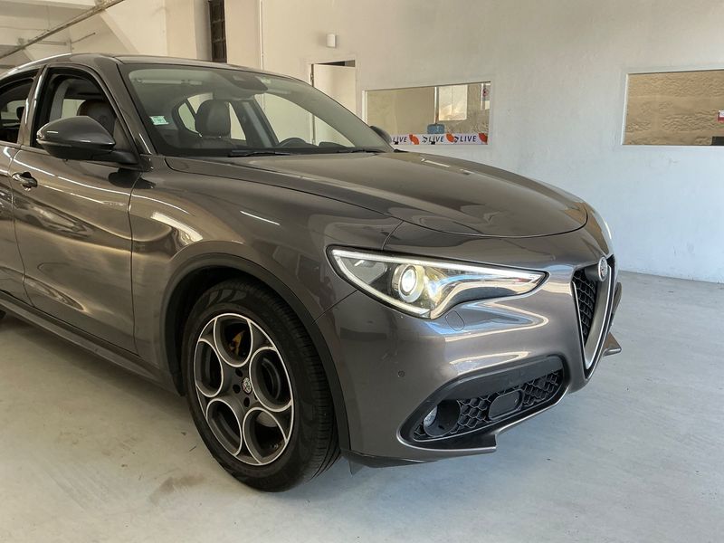 Alfa Romeo Stelvio 2.2 JTDM Super 2WD — zdjęcie 8