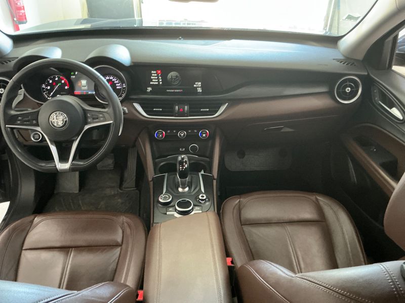 Alfa Romeo Stelvio 2.2 JTDM Super 2WD — zdjęcie 12