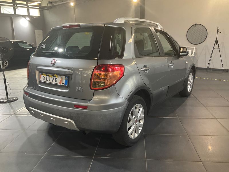 Fiat Sedici 2.0 JTDM Multijet Emotion — zdjęcie 2